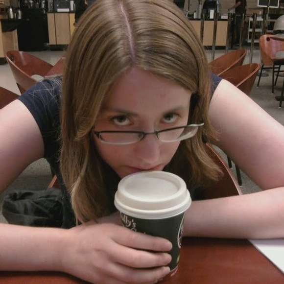 Meet your Posher, Pauline - Picture 1 of 1